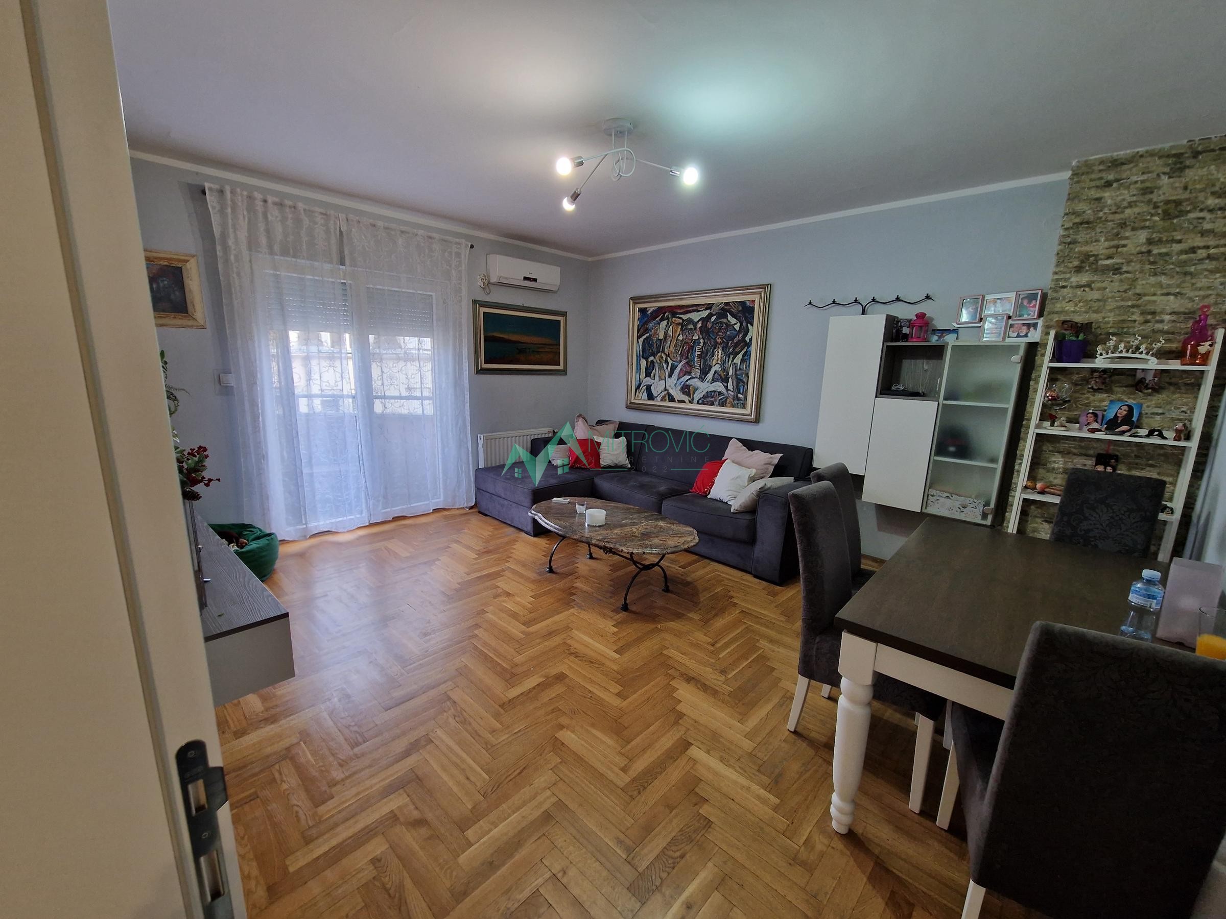 Novi Sad, Podbara - Trosoban stan 74m2 