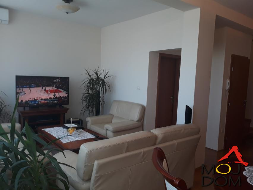 Stan,NOVI SAD,CENTAR,kv: 148, € 251500, ID: 1029296