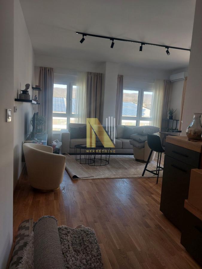 Vrdnik, Fruške Residence, namešten apartman sa garažnim mestom