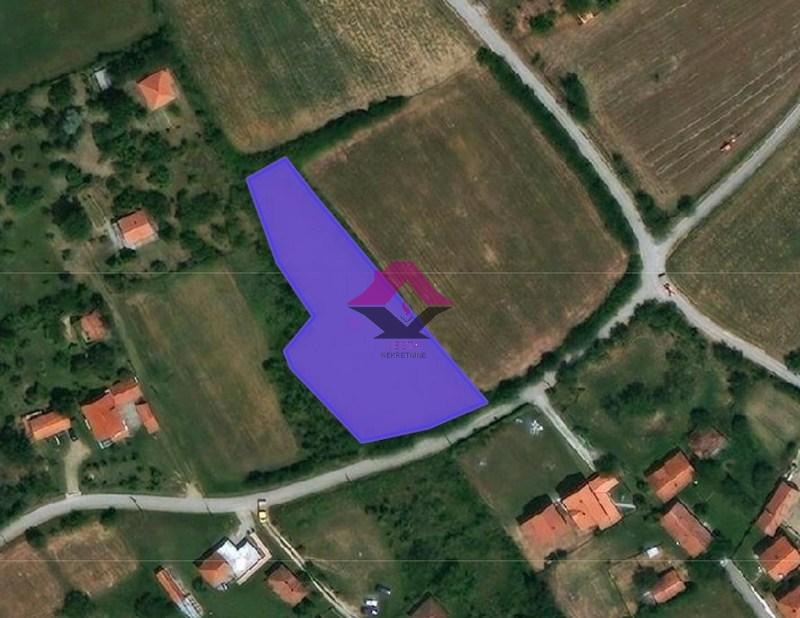 Mladenovac, Velika Ivanča, plac 24.33 ara, građevinsko zemljište ID#1430